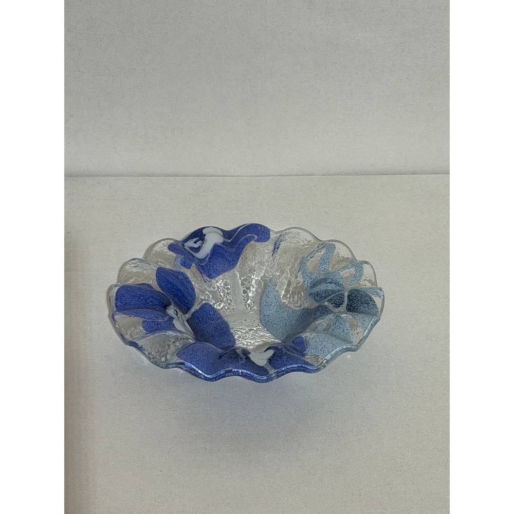 Sydenstricker Fused Art Glass‎ Bowl Ruffled Edge Blue White Floral Textured